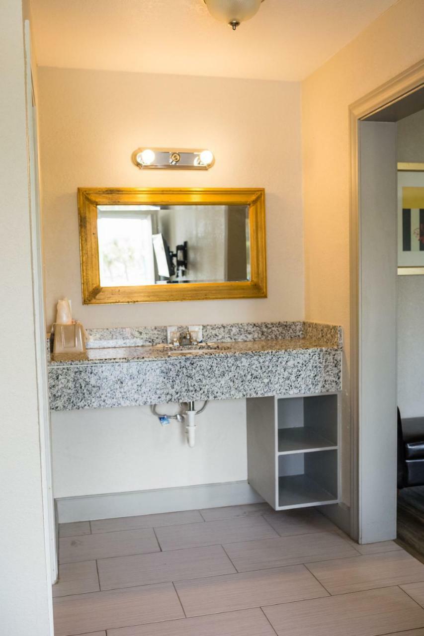 Merit Inn And Suites Beaumont Zewnętrze zdjęcie